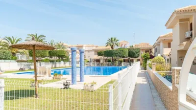 Semi-detached house on Calle de Nicolás Bussi photo 45