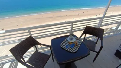 Piso en alquiler en Paseo Marítimo, Cortadura-Zona Franca (Cádiz Capital) de 2.500 €<span>/mes</span>