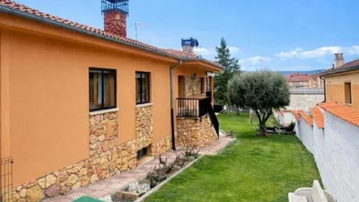 Chalet in La Lastrilla photo 7