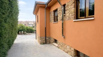 Chalet in La Lastrilla photo 8