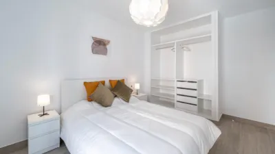 Apartamento en alquiler en Calle Hermanos Galán Casero, San Francisco (Fuengirola) de 1.500 €<span>/mes</span>