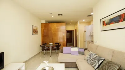 Piso en alquiler en Plaça de Rafael Alberti, Fontajau-Domeny-Taialà (Girona Capital) de 1.500 €<span>/mes</span>