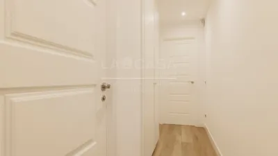 Apartment on Doctor Esquerdo Street photo 24