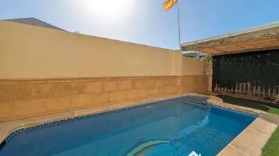 Chalet on Mar de Alboran Street photo 4