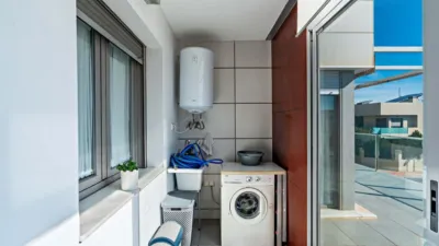 Piso en venta en Pabellón-Estación-Corte Inglés, Barrio Pabellón-Estación (El Ejido) de 199.000 €
