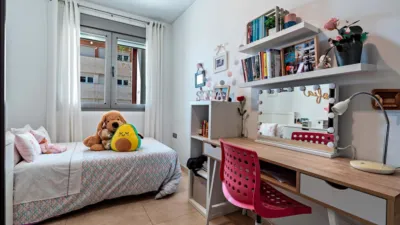 Piso en venta en Pabellón-Estación-Corte Inglés, Barrio Pabellón-Estación (El Ejido) de 199.000 €