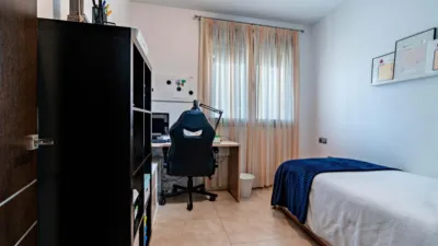 Piso en venta en Pabellón-Estación-Corte Inglés, Barrio Pabellón-Estación (El Ejido) de 199.000 €