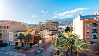 Piso en venta en Bulevar de El Ejido, cerca de Calle de Celia Viñas, Barrio Sur (El Ejido) de 99.900 €