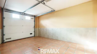 Chalet on Calle Comunidad de Cantabria photo 34