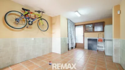 Chalet on Calle Comunidad de Cantabria photo 36