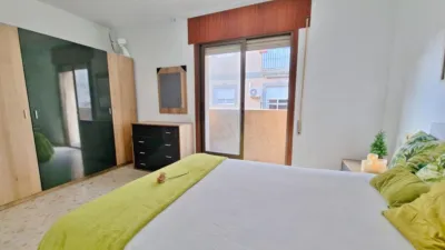 Piso en venta en Calle del Rector Gustavo Villapalos, 4, Centro (Distrito Núcleo Urbano. Roquetas de Mar) de 125.000 €