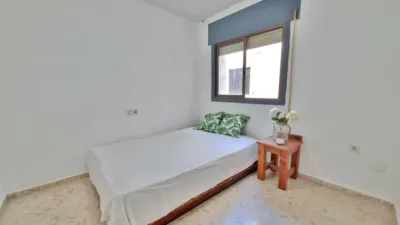 Piso en venta en Calle del Rector Gustavo Villapalos, 4, Centro (Distrito Núcleo Urbano. Roquetas de Mar) de 125.000 €