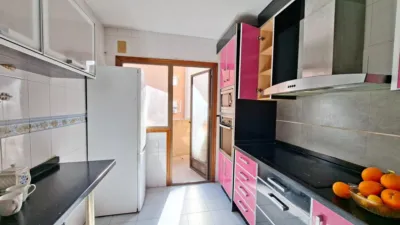 Piso en venta en Calle del Rector Gustavo Villapalos, 4, Centro (Distrito Núcleo Urbano. Roquetas de Mar) de 125.000 €
