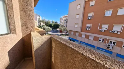 Piso en venta en Calle del Rector Gustavo Villapalos, 4, Centro (Distrito Núcleo Urbano. Roquetas de Mar) de 125.000 €