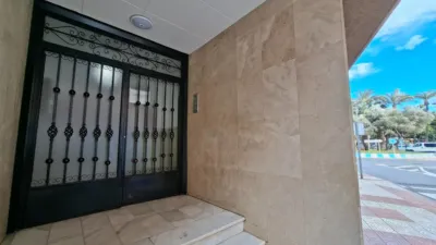Piso en venta en Calle del Rector Gustavo Villapalos, 4, Centro (Distrito Núcleo Urbano. Roquetas de Mar) de 125.000 €