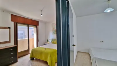 Piso en venta en Calle del Rector Gustavo Villapalos, 4, Centro (Distrito Núcleo Urbano. Roquetas de Mar) de 125.000 €