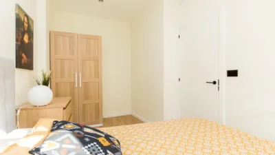 Piso en alquiler en Calle del Conde de Aranda, cerca de Calle de Agustina de Aragón, Casco Antiguo (Zaragoza Capital) de 1.300 €<span>/mes</span>