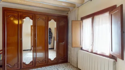 Casa en venta en Calle Costa Joaquin, Número 7, Lumpiaque de 100.000 €