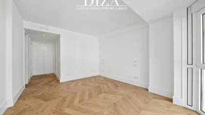 Apartment on Calle de Casado del Alisal photo 20