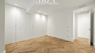 Apartment on Calle de Casado del Alisal photo 26