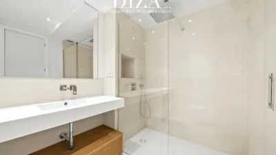 Apartment on Calle de Casado del Alisal photo 32