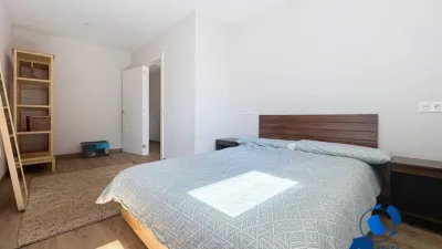 Apartamento en alquiler en Calle de Agustín Argüelles, La Calzada (Distrito Oeste. Gijón) de 1.100 €<span>/mes</span>