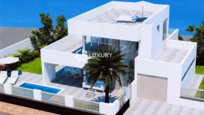 Chalet en venta en Calle Minerva, Costa del Silencio-Las Galletas (Arona) de 580.000 €