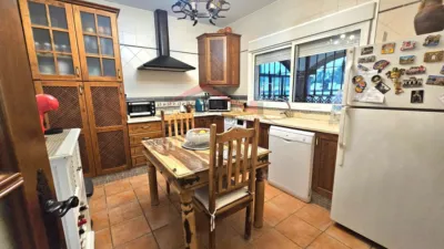 Chalet in Los Gallos photo 10