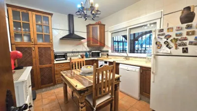 Chalet in Los Gallos photo 9
