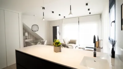 Casa adosada en venta en Pau 26, Las Filipinas-Villamartín-Canal Norte (Distrito Orihuela Costa. Orihuela) de 363.500 €