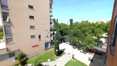 Apartment on Avenida de Alemania photo 24