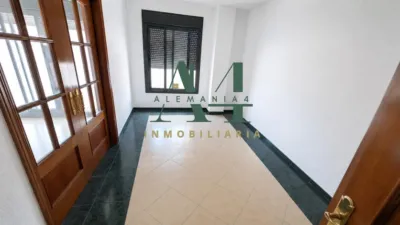 Apartment on Avenida de Alemania photo 5