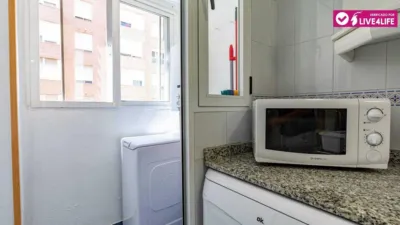 Habitación en alquiler en Calle Carrer de Pere Cabanes, Orriols (Distrito Rascanya. València Capital) de 440 €<span>/mes</span>