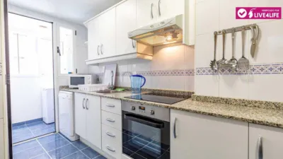 Habitación en alquiler en Calle Carrer de Pere Cabanes, Orriols (Distrito Rascanya. València Capital) de 440 €<span>/mes</span>