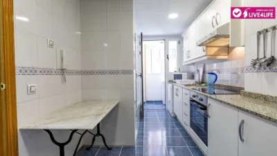 Habitación en alquiler en Calle Carrer de Pere Cabanes, Orriols (Distrito Rascanya. València Capital) de 440 €<span>/mes</span>