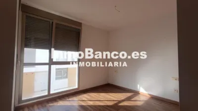 Chalet en alquiler en Carrer Azalees, La Pobla de Vallbona de 1.900 €<span>/mes</span>