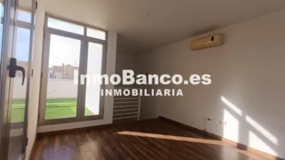 Chalet en alquiler en Carrer Azalees, La Pobla de Vallbona de 1.900 €<span>/mes</span>