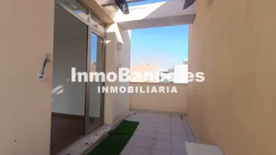 Chalet en alquiler en Carrer Azalees, La Pobla de Vallbona de 1.900 €<span>/mes</span>