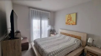 Apartment on Calle del Califato photo 9