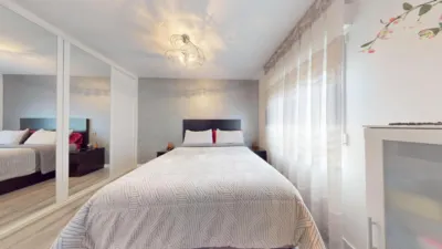 Piso en venta en Calle de la Lagartera, cerca de Calle de Mejorana, Entrevías (Distrito Puente de Vallecas. Madrid Capital) de 380.000 €