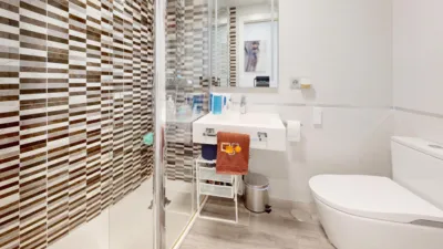 Piso en venta en Calle de la Lagartera, cerca de Calle de Mejorana, Entrevías (Distrito Puente de Vallecas. Madrid Capital) de 380.000 €