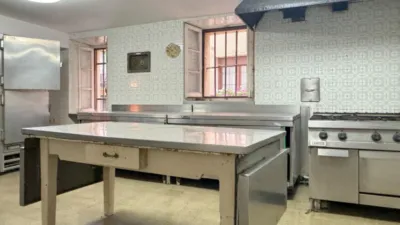 Chalet en venta en Calle de Santa Bárbara, Zegama de 270.000 €