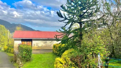 Rustic farm on Barrio Zulaaldea Street photo 5