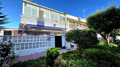 Pis – Torrevieja, Urbanización Calas Blancas, Cabo Cervera-Playa la Mata - Més