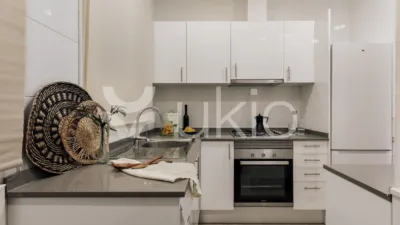 Piso en alquiler en Carrer de Viladomat, cerca de Gran Via de les Corts Catalanes - Imagen 2