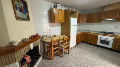 Pis – Almoradí, Centro - Més