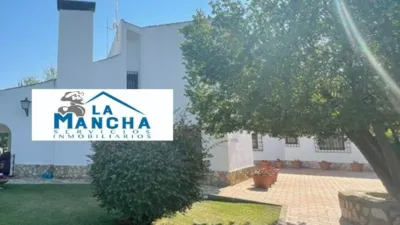 House on Gardenia Street photo 16