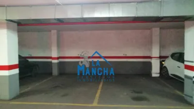 Garaje en venta en Calle San Antonio de la Barquera - Más