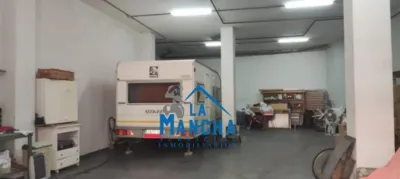 Local comercial en venta en Calle Granada, cerca de Calle Santiago - Vista 2