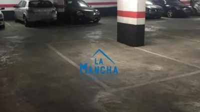 Garaje en venta en Calle de la Batalla del Salado - Vista 2